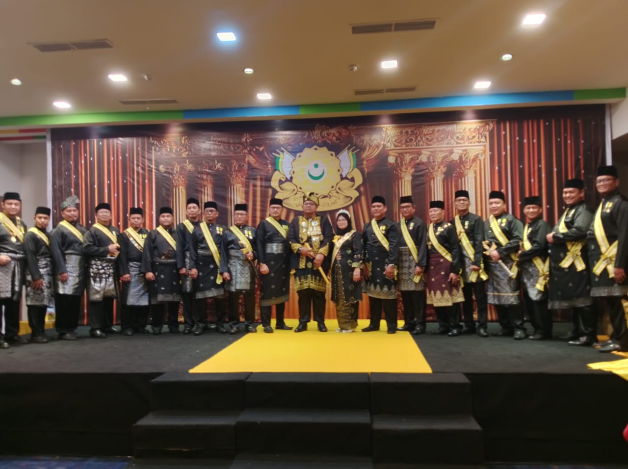 Raja Kejeruan Metar Bilad Deli XI Beri Gelar Bangsawan dan Anugerah Tanda Jasa di Hari Keputraan