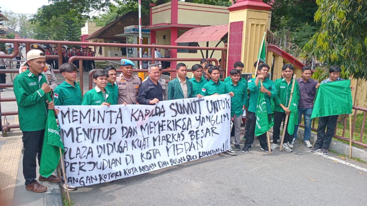 Himmah Kota Medan Gelar Aksi Damai, ‘Kapoldasu Tolong Serius Berantas Dugaan Perjudian Online dan Offline Yanglim Plaza