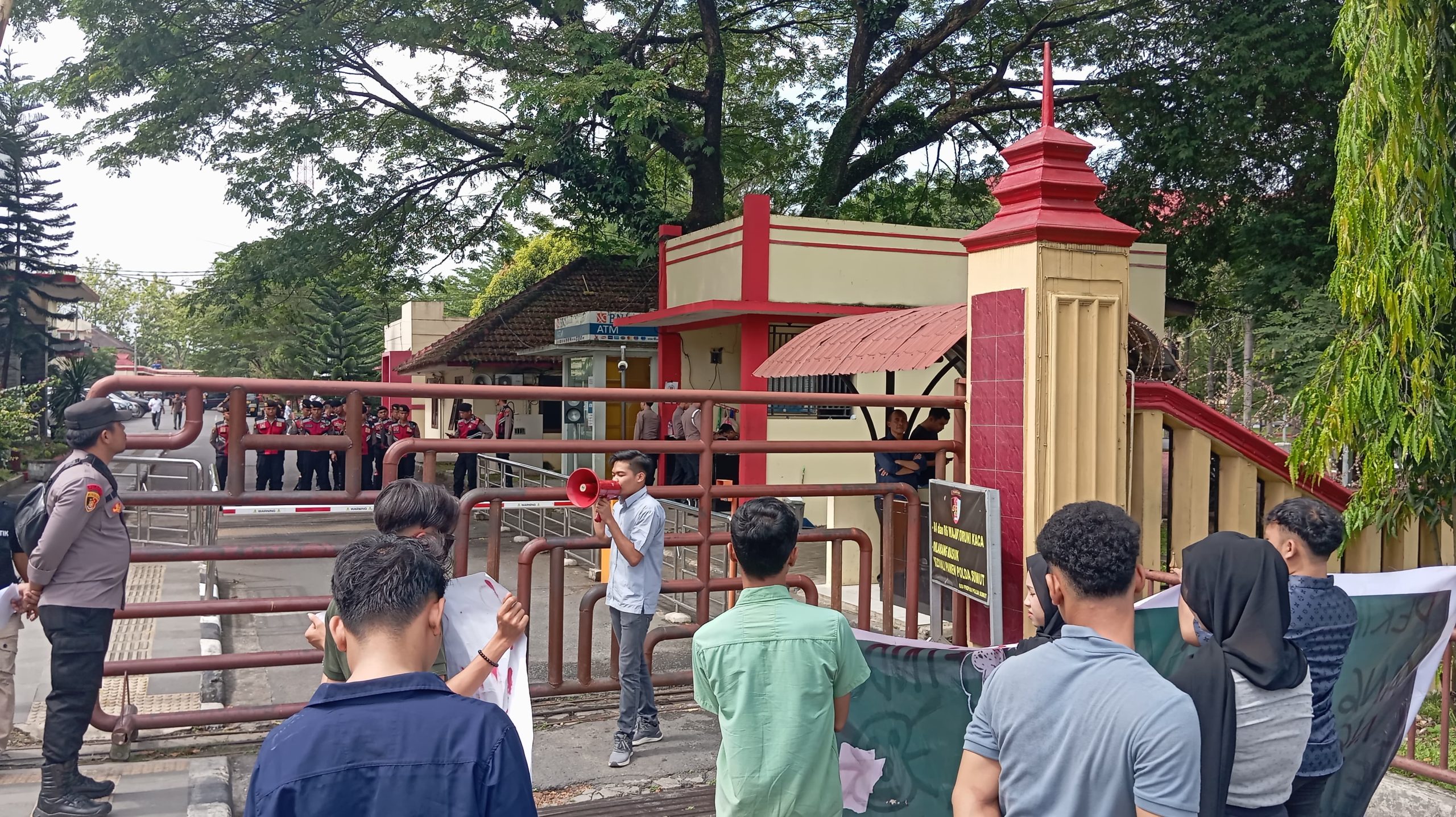 DPW ASPEMA Sumut Gelar Aksi Unjuk Rasa Soal Dugaan Aktivitas Perjudian Yanglim Plaza