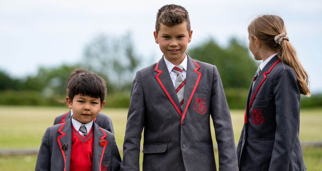 Tren Seragam Sekolah 2025: Simpel tapi Elegan